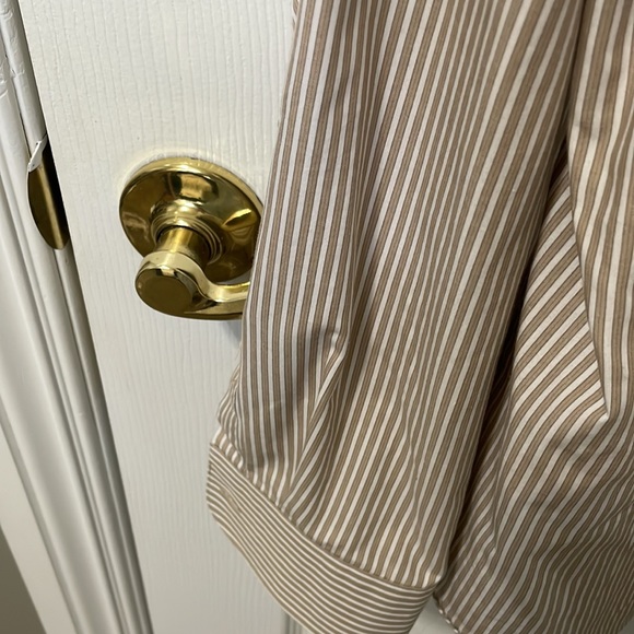 Van Heusen Men’s Fitted Dress Shirt -Beige Size 17-17 1/2 - Picture 4 of 7